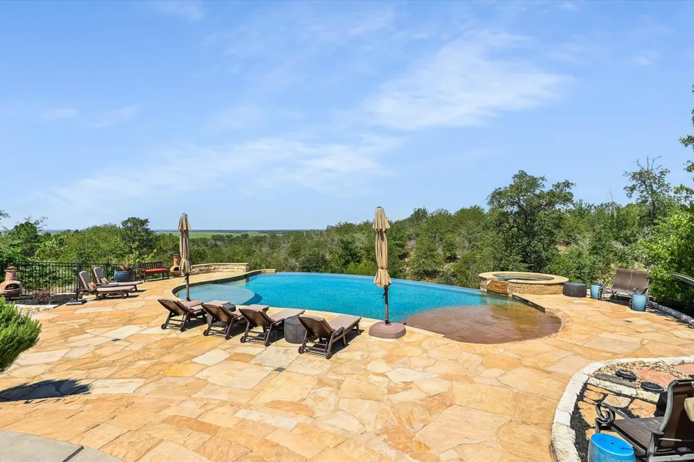 102 Osprey Circle Bastrop, TX 78602