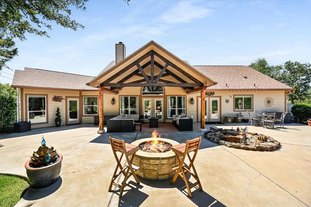 102 Osprey Circle Bastrop, TX 78602
