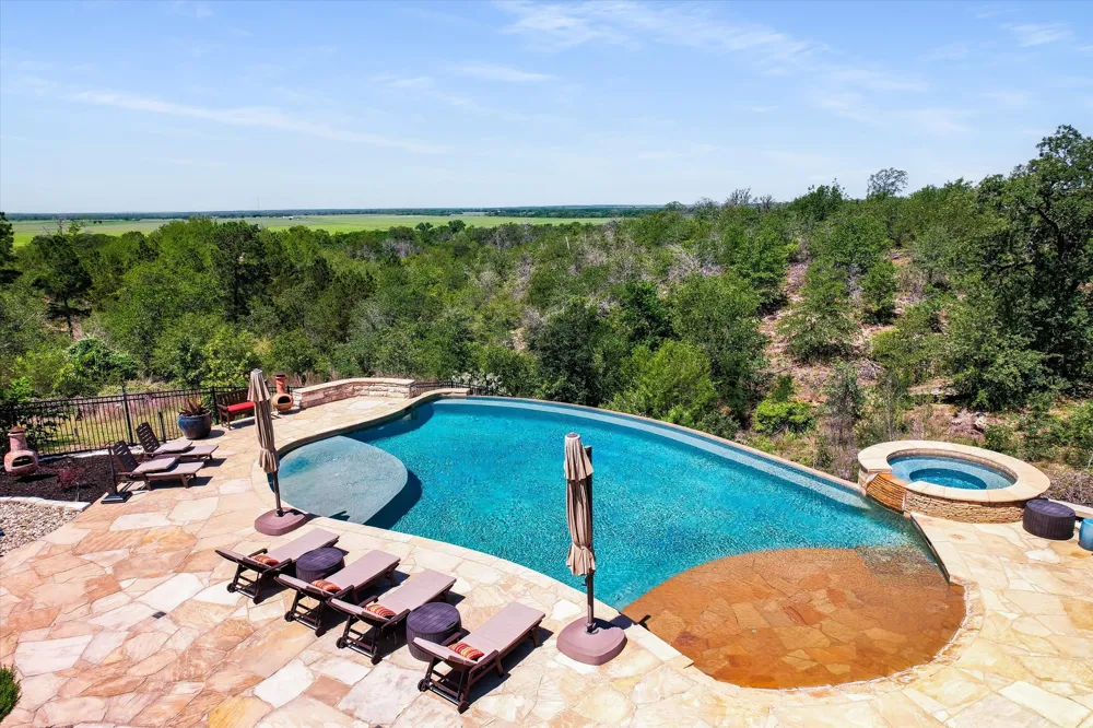 102 Osprey Circle Bastrop, TX 78602