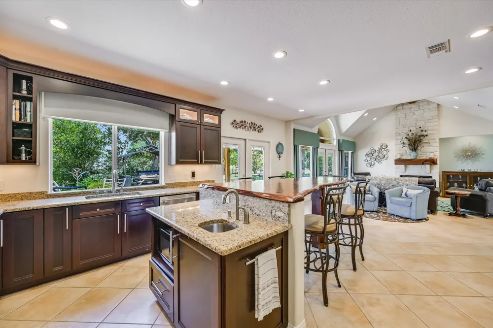 102 Osprey Circle Bastrop, TX 78602