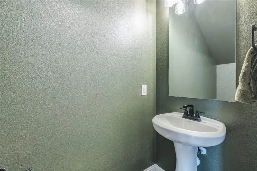 288 Smithsonian Lane Kyle, TX 78640