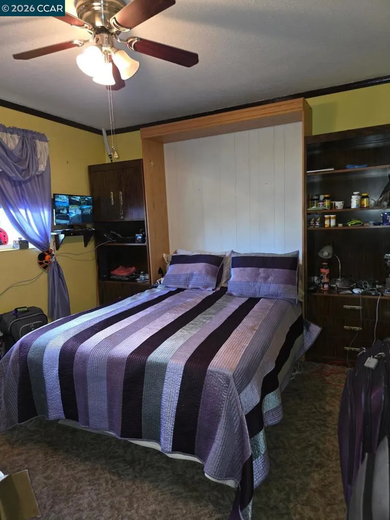 694 Renfrew Rd El Sobrante, CA 94803