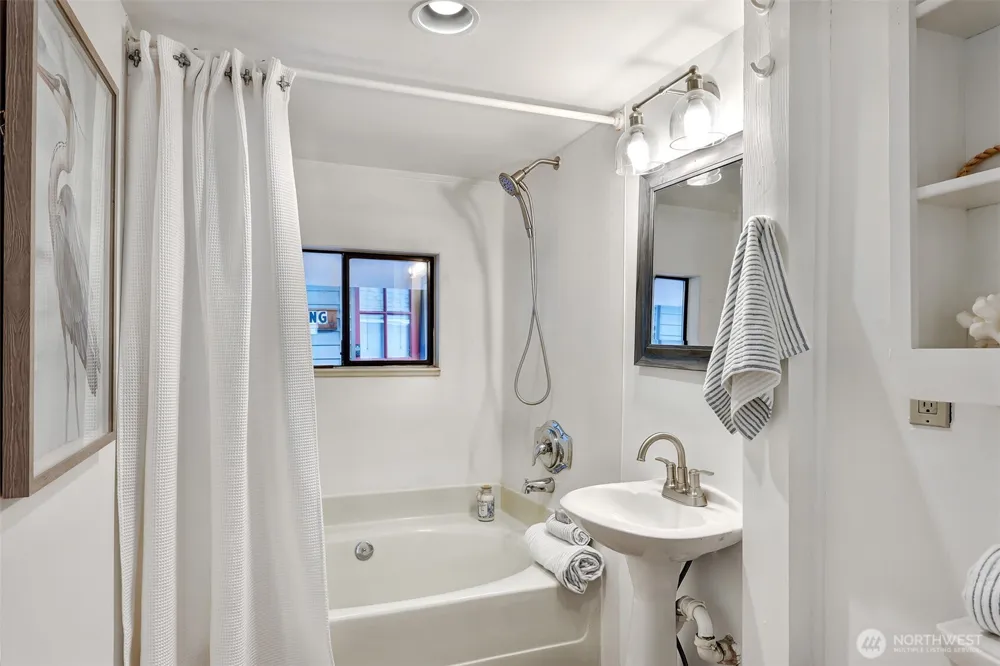 2019 Fairview Avenue E #B Seattle, WA 98102