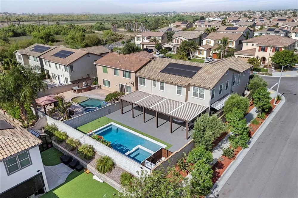 7632 Villa Rosa Court Eastvale, CA 92880