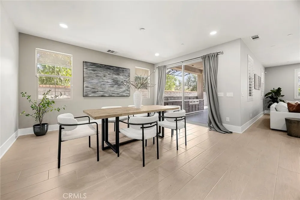 7632 Villa Rosa Court Eastvale, CA 92880