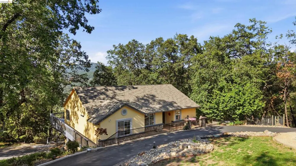 16690 Ridgewood Dr Sonora, CA 95370