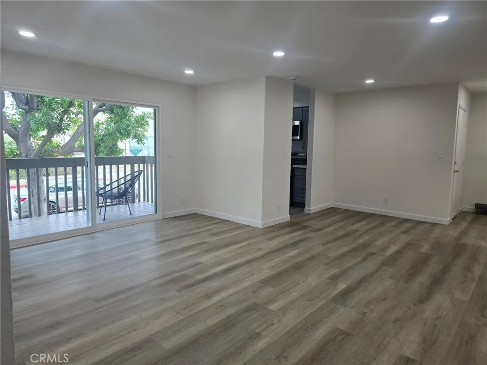 1661 Neil Armstrong #166 Montebello, CA 90640