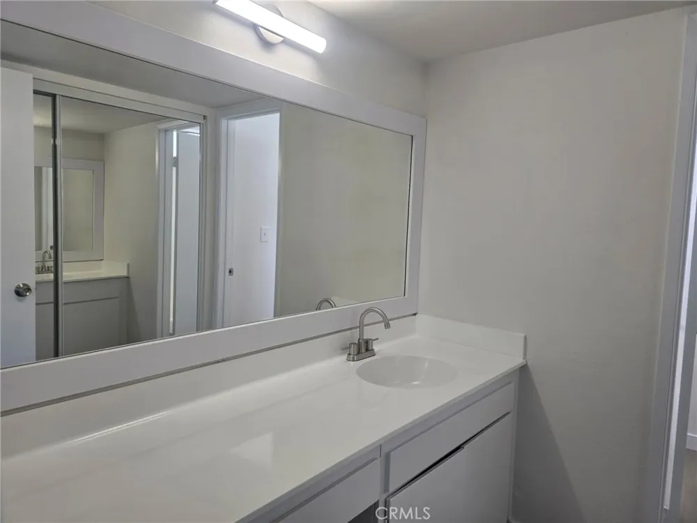 1661 Neil Armstrong #166 Montebello, CA 90640