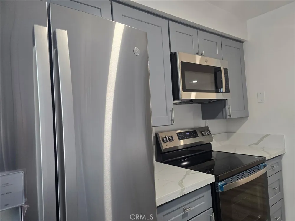 1661 Neil Armstrong #166 Montebello, CA 90640