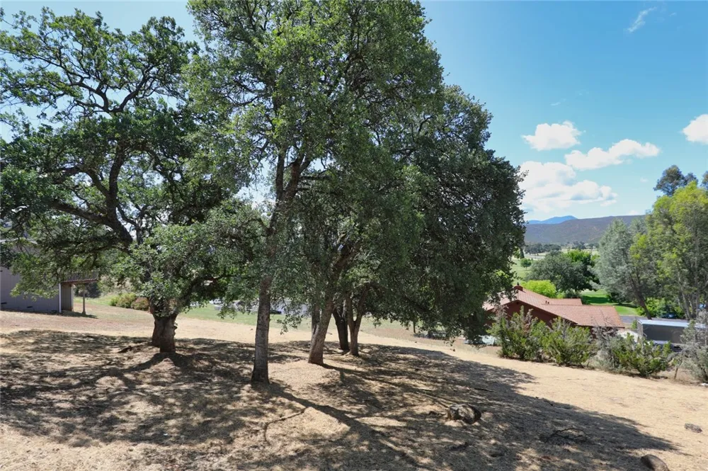 17270 Knollview Hidden Valley Lake, CA 95467