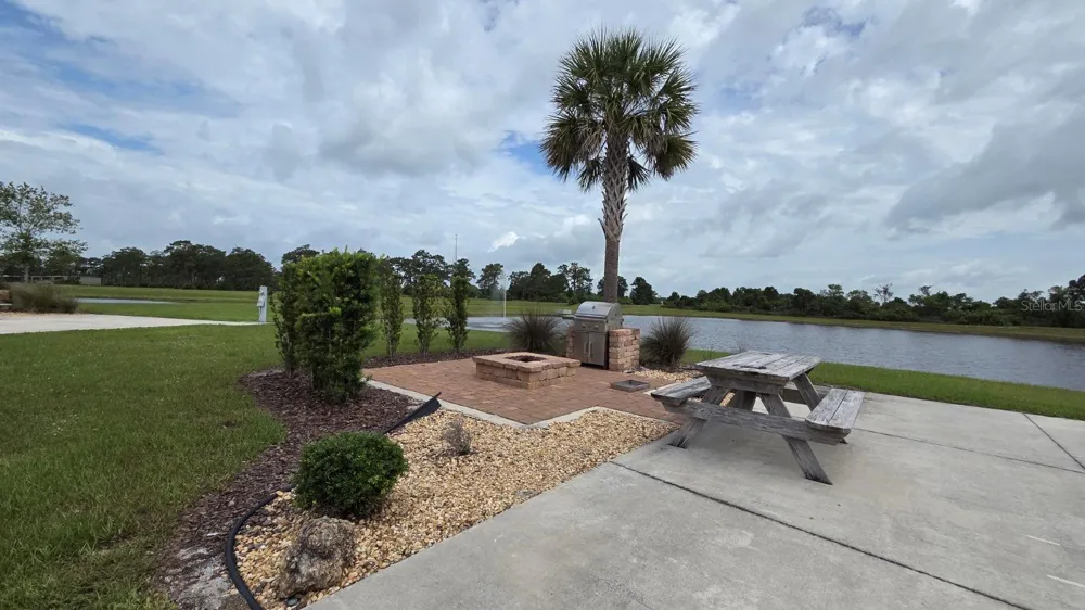 71 CEDAR CIRCLE E Lake Wales, FL 33898