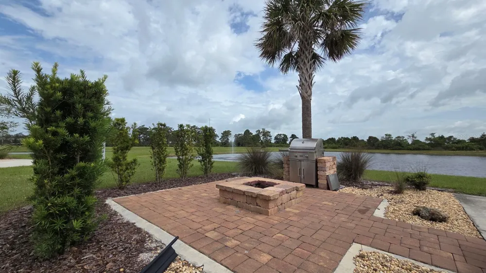 71 CEDAR CIRCLE E Lake Wales, FL 33898