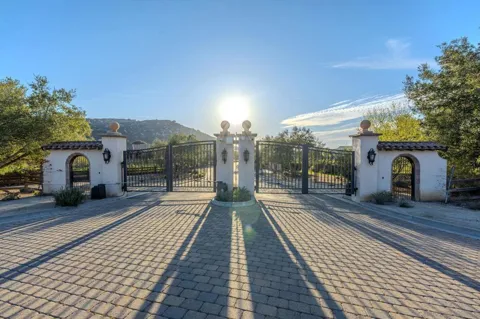 12872 Vineyard Crest Pl