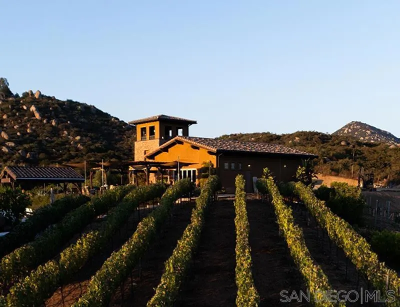 12872 Vineyard Crest Pl Lakeside, CA 92040