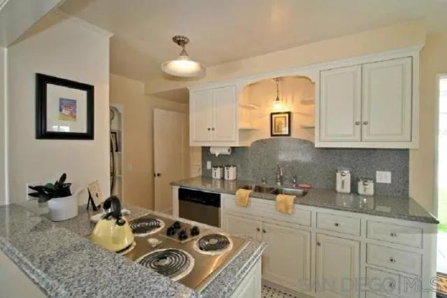 307 Rosemont La Jolla, CA 92037