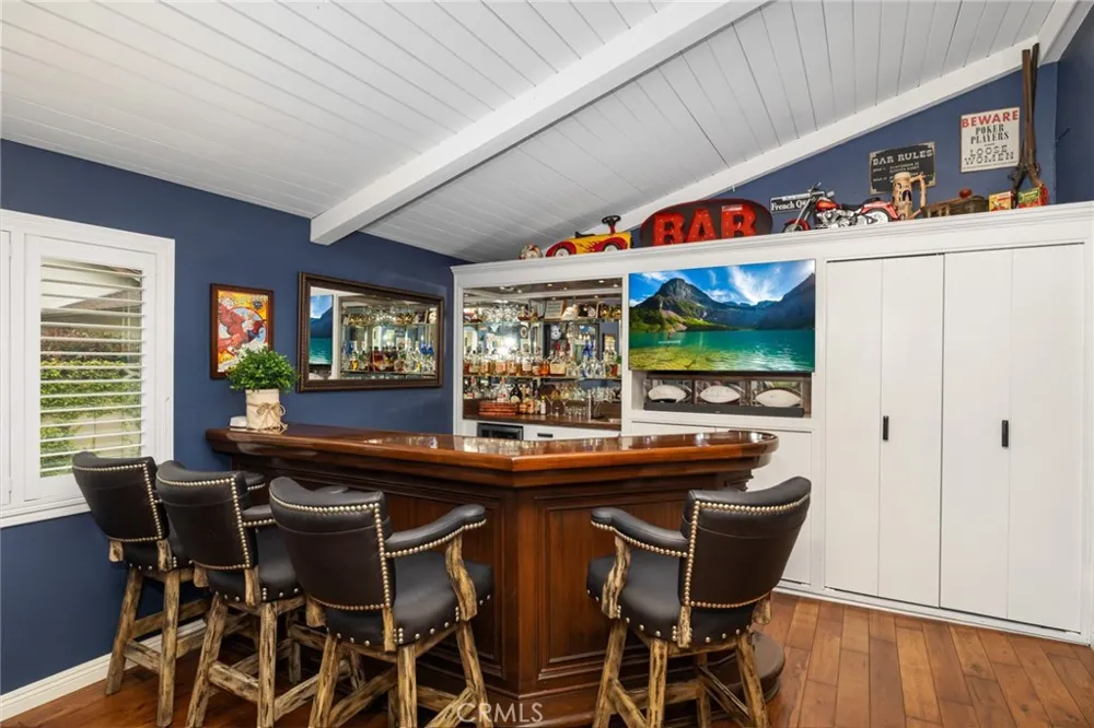 264 E Radcliffe Drive Claremont, CA 91711