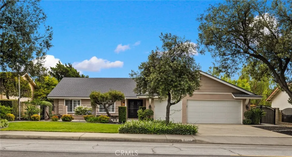 264 E Radcliffe Drive Claremont, CA 91711