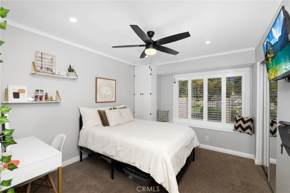 264 E Radcliffe Drive Claremont, CA 91711