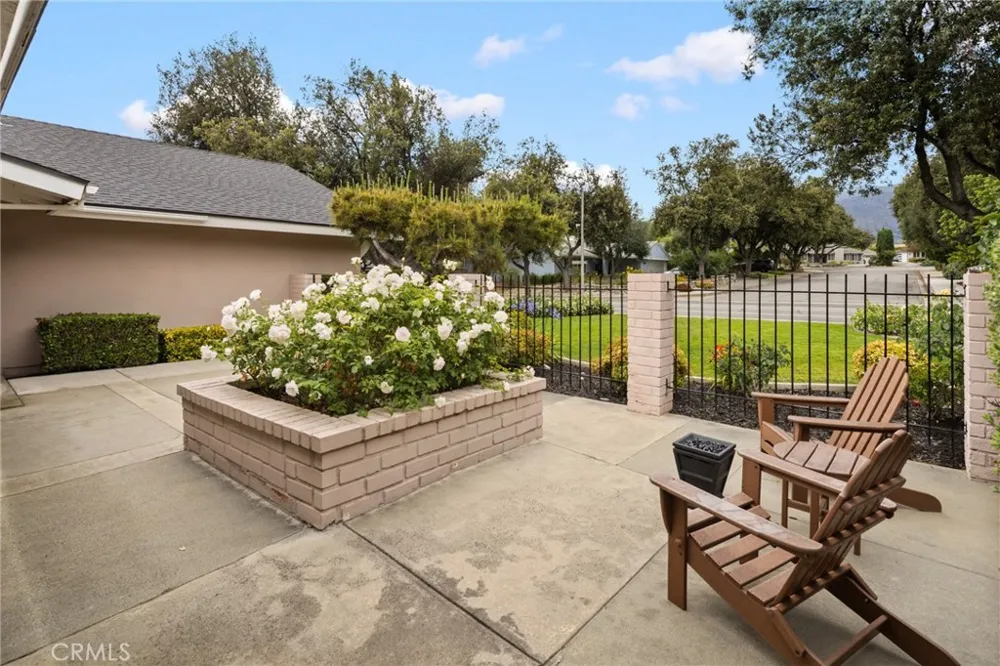 264 E Radcliffe Drive Claremont, CA 91711