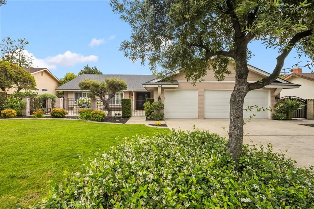 264 E Radcliffe Drive Claremont, CA 91711
