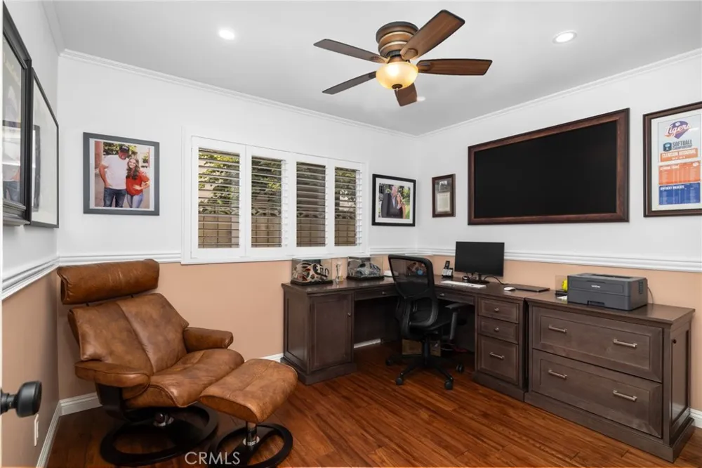 264 E Radcliffe Drive Claremont, CA 91711