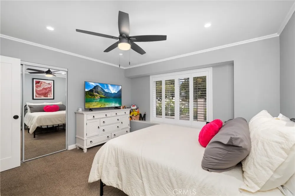264 E Radcliffe Drive Claremont, CA 91711