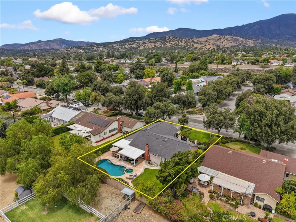 264 E Radcliffe Drive Claremont, CA 91711
