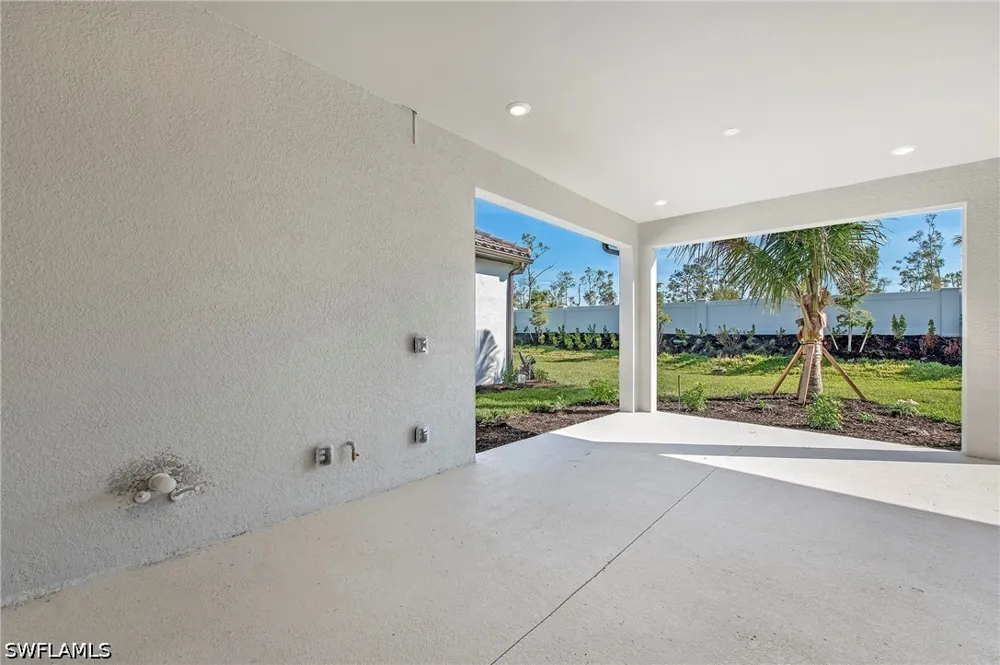 Caravita Lane Lane Fort Myers, FL 33913