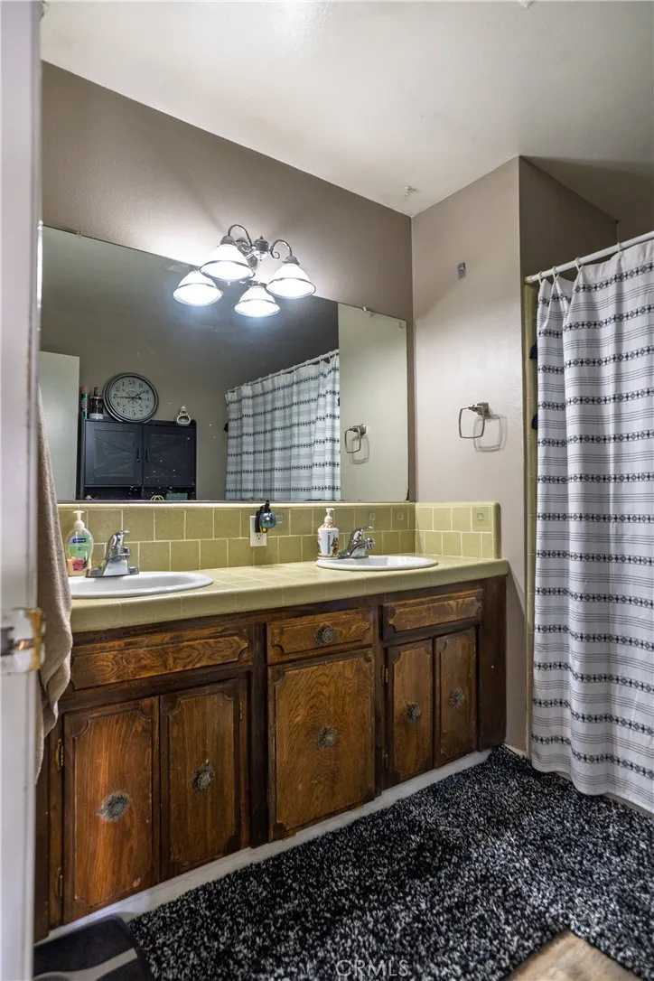 2869 Hillcrest Street Atwater, CA 95301