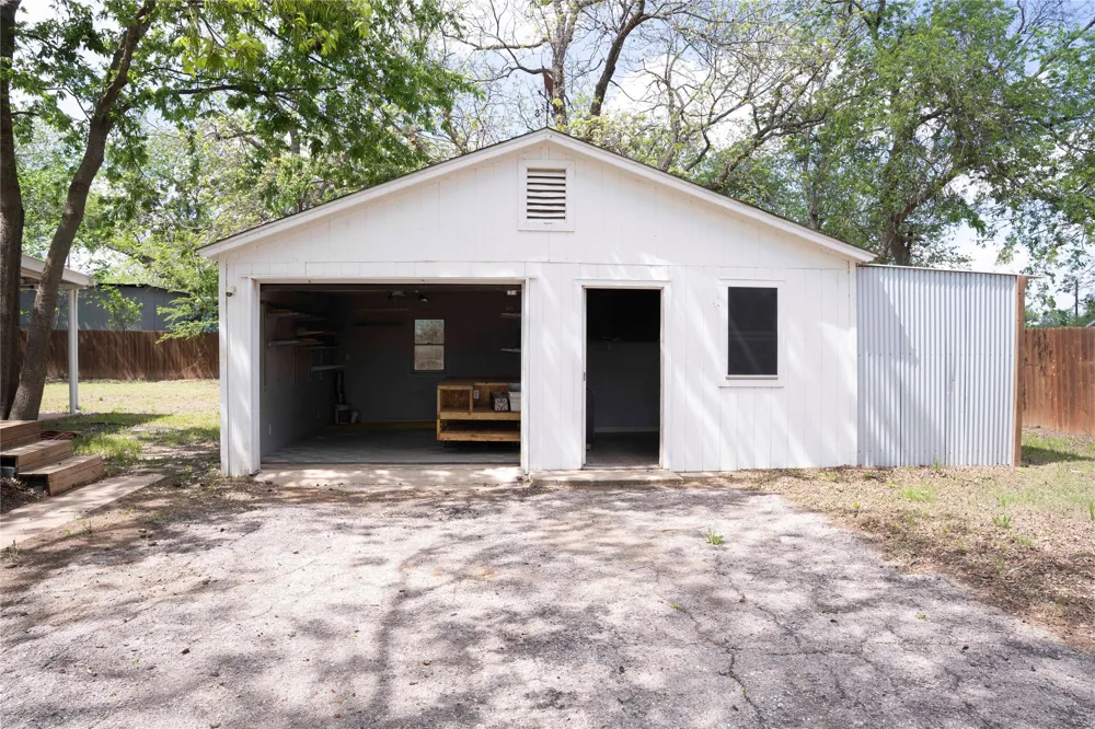19107 Fm 969 Road Webberville, TX 78653