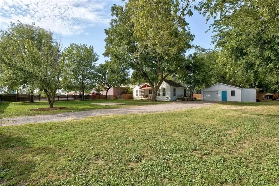 19107 Fm 969 Road Webberville, TX 78653