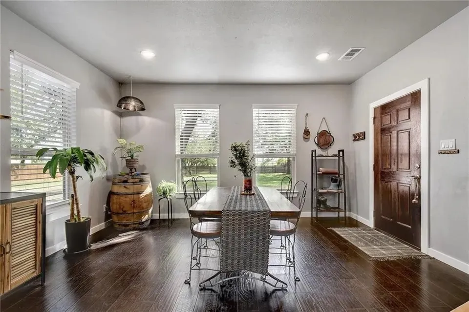 19107 Fm 969 Road Webberville, TX 78653