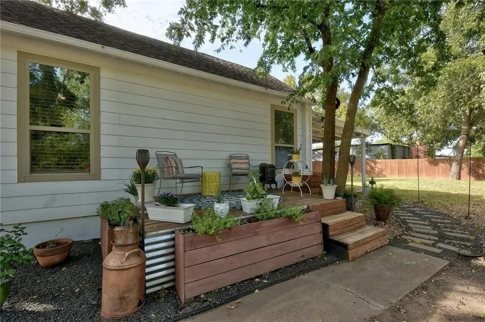 19107 Fm 969 Road Webberville, TX 78653