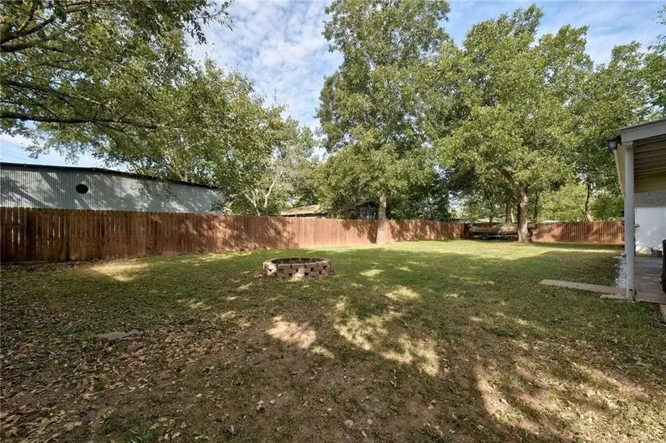 19107 Fm 969 Road Webberville, TX 78653