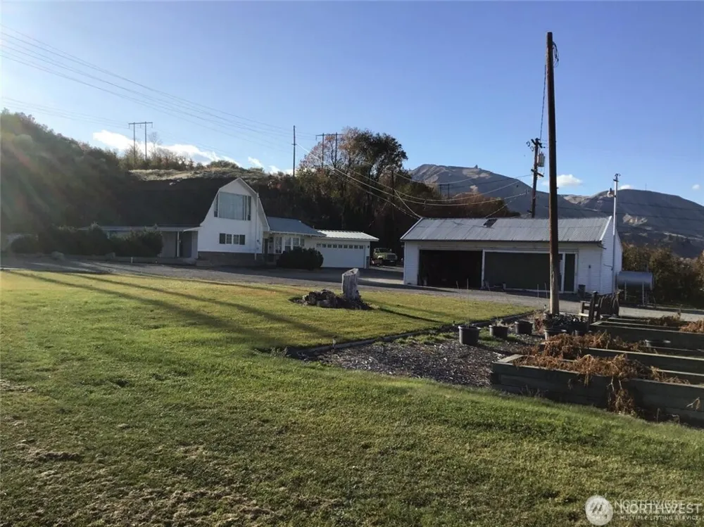 2627 Malaga Alcoa Highway Malaga, WA 98828
