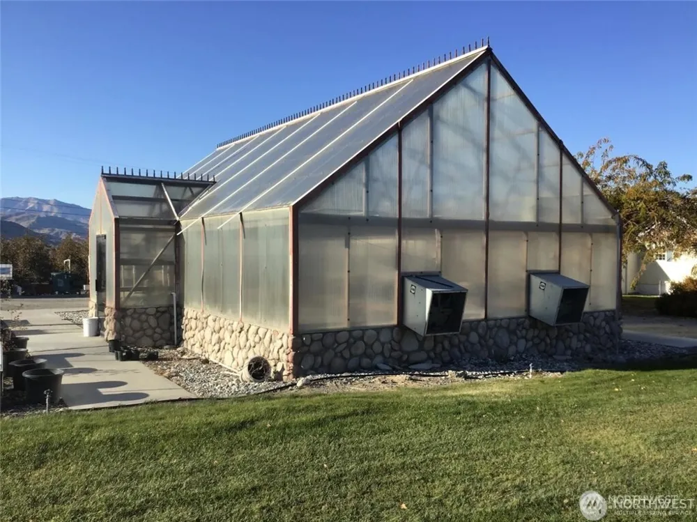 2627 Malaga Alcoa Highway Malaga, WA 98828