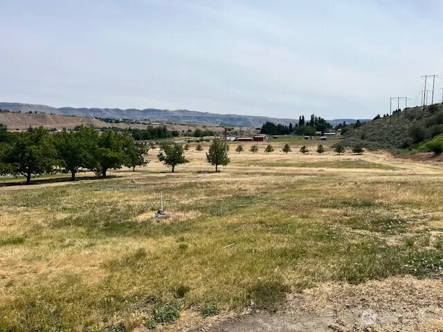 2627 Malaga Alcoa Highway Malaga, WA 98828