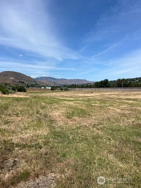 2627 Malaga Alcoa Highway Malaga, WA 98828