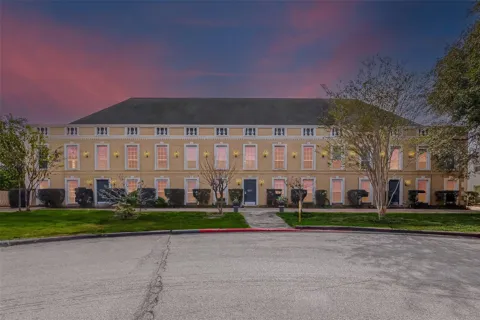5200 Arboles Drive #2