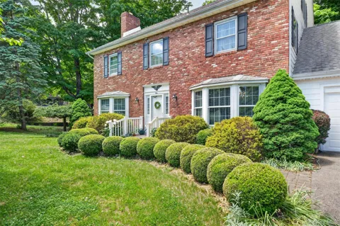 1 Taft Place