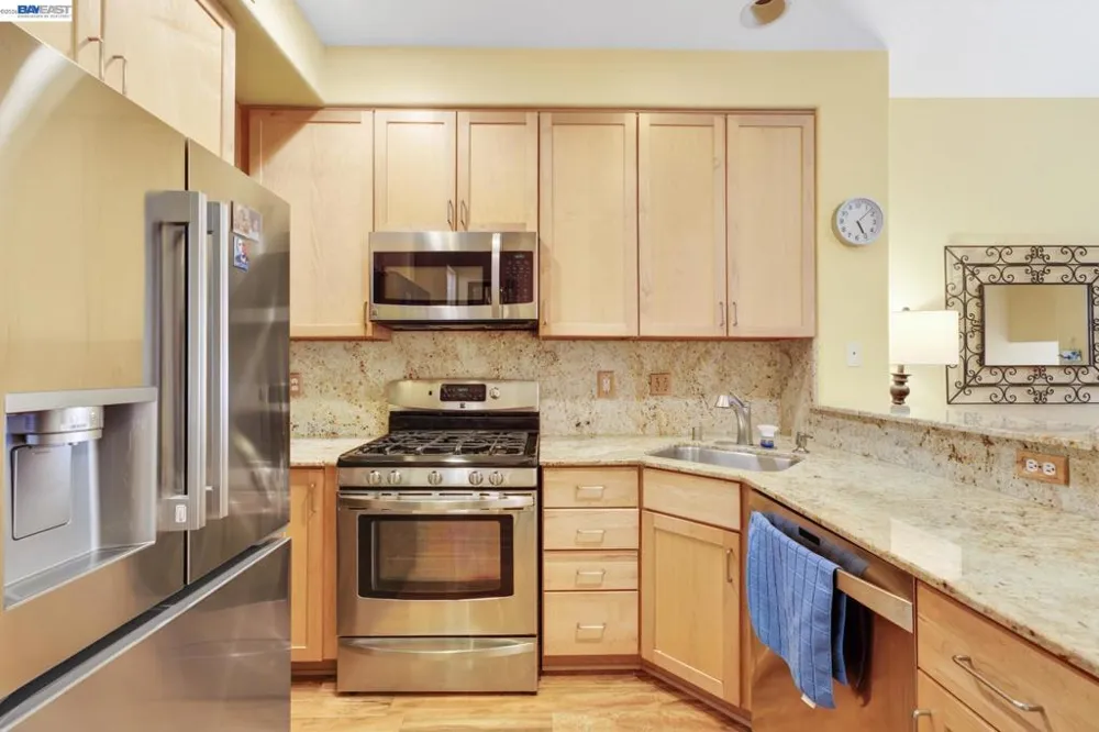 655 Veranda Cir Hayward, CA 94541
