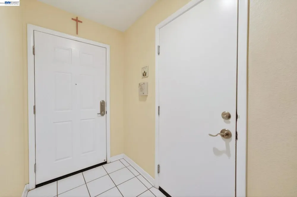 655 Veranda Cir Hayward, CA 94541