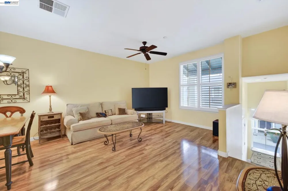 655 Veranda Cir Hayward, CA 94541