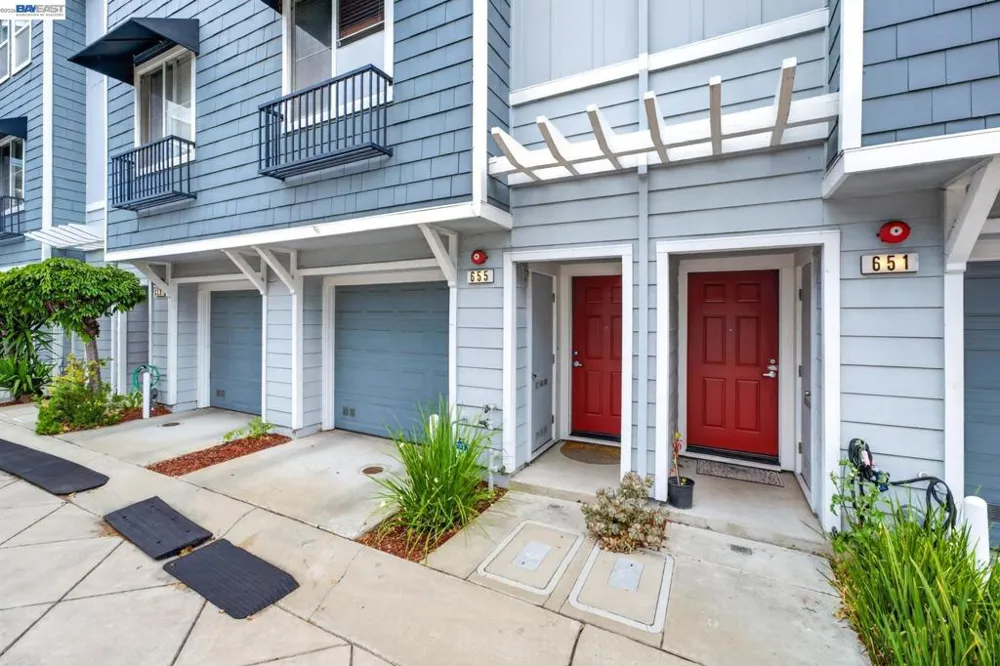 655 Veranda Cir Hayward, CA 94541