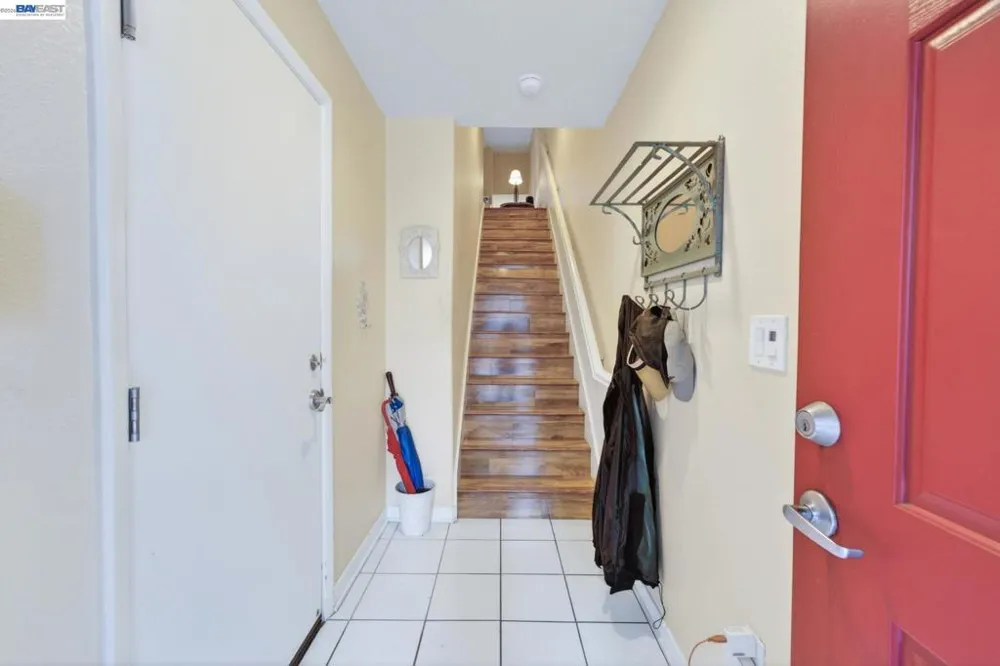 655 Veranda Cir Hayward, CA 94541