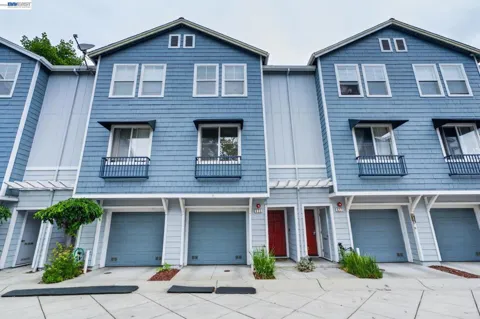 655 Veranda Cir