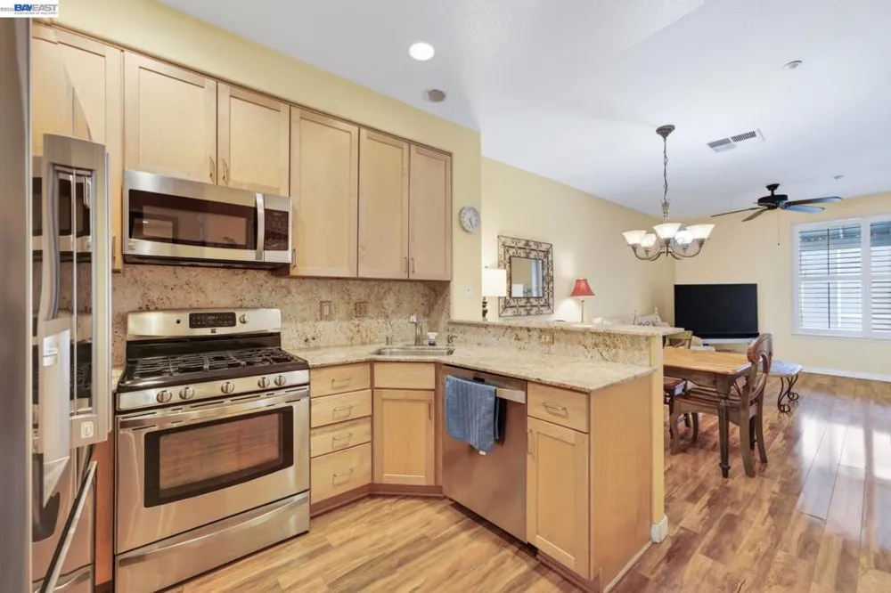 655 Veranda Cir Hayward, CA 94541