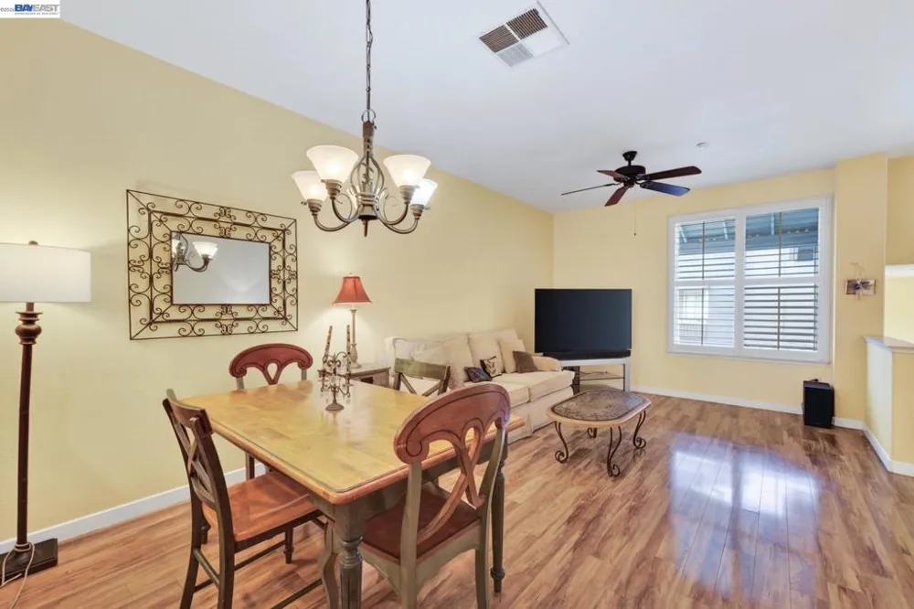 655 Veranda Cir Hayward, CA 94541