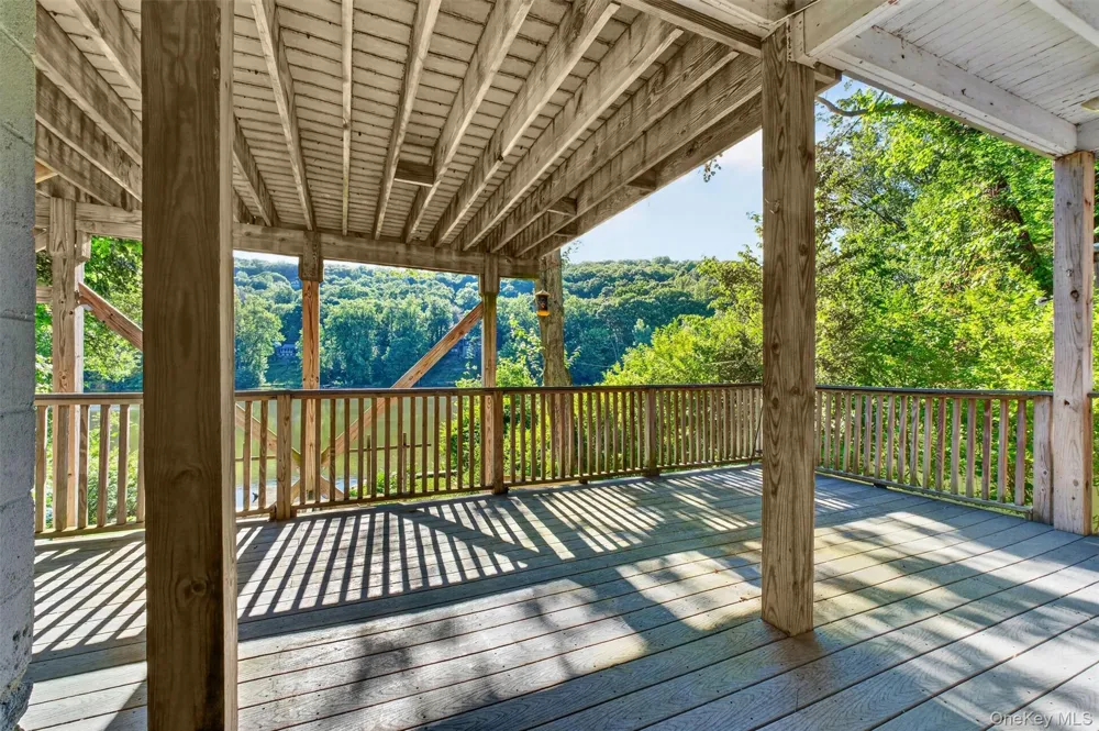 51 Lake Drive Lake Peekskill, NY 10537