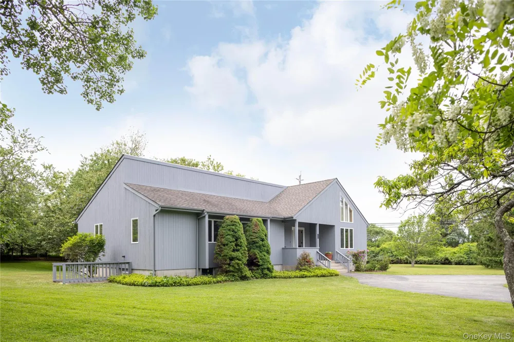 100 Bayberry Lane Southold, NY 11971
